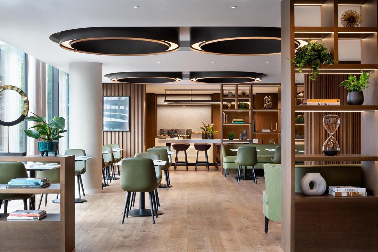 The Westin London City Екстер'єр фото The Club at London Heathrow Airport