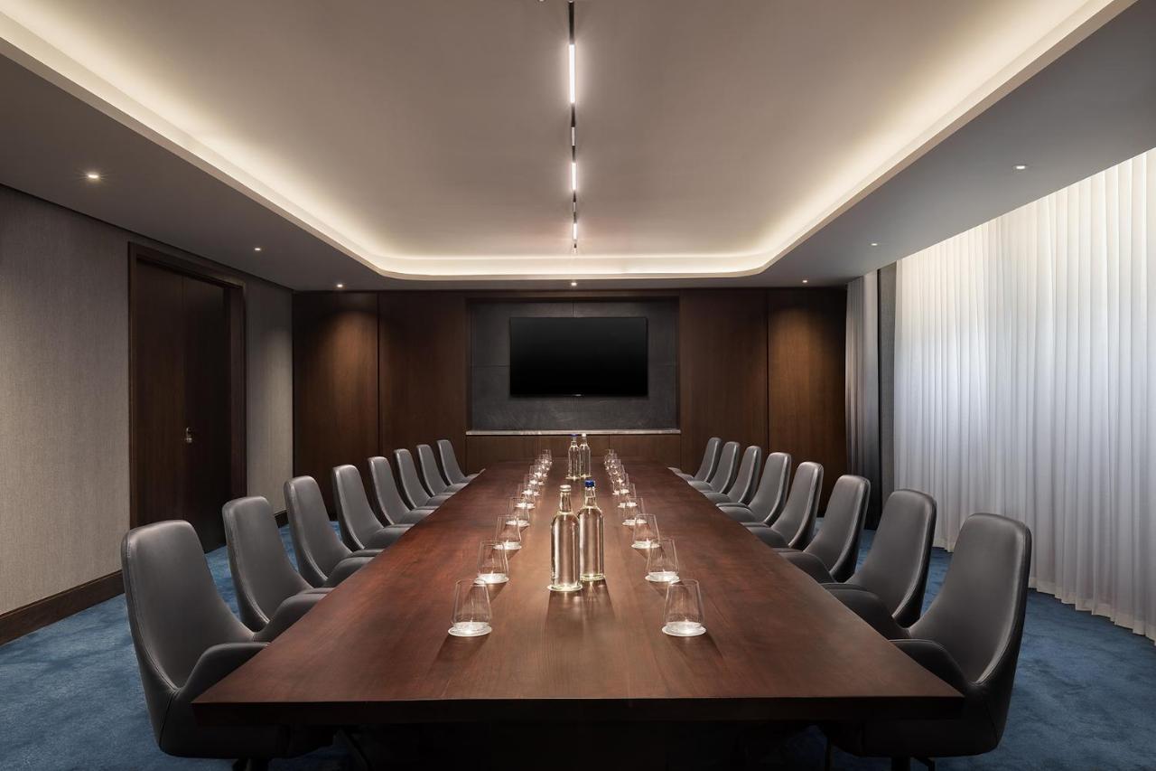 The Westin London City Екстер'єр фото Boardroom at The Westin Dubai