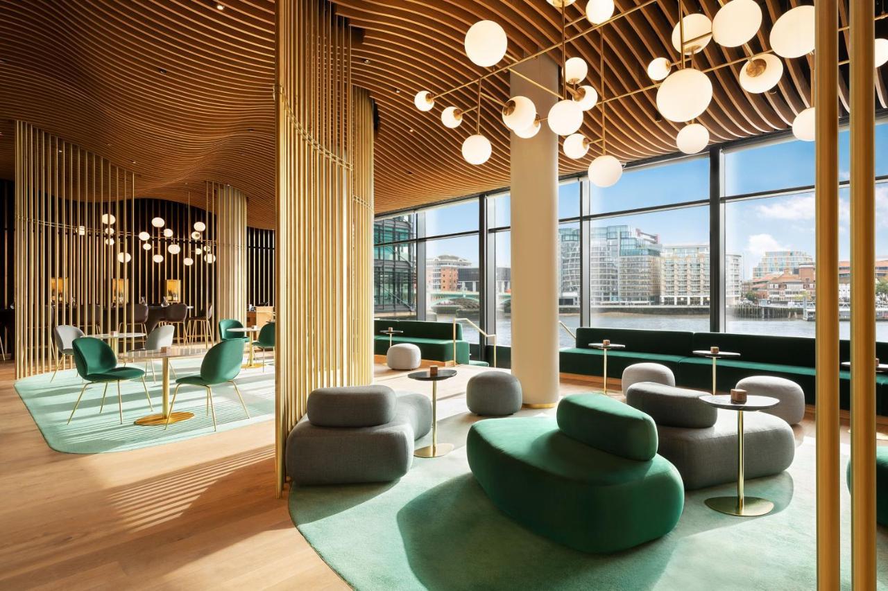 The Westin London City Екстер'єр фото The lounge at the airport