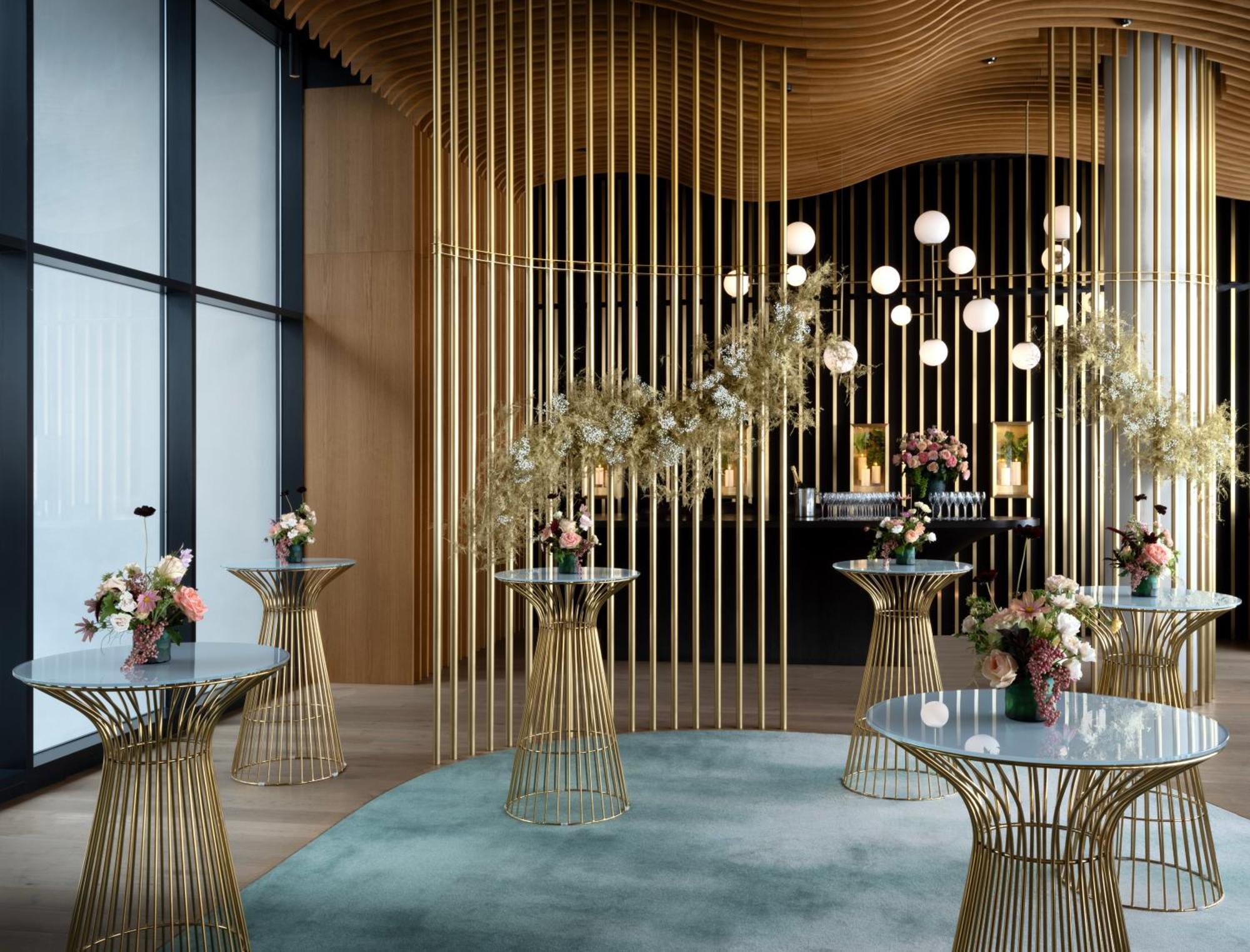 The Westin London City Екстер'єр фото The interior of the new building
